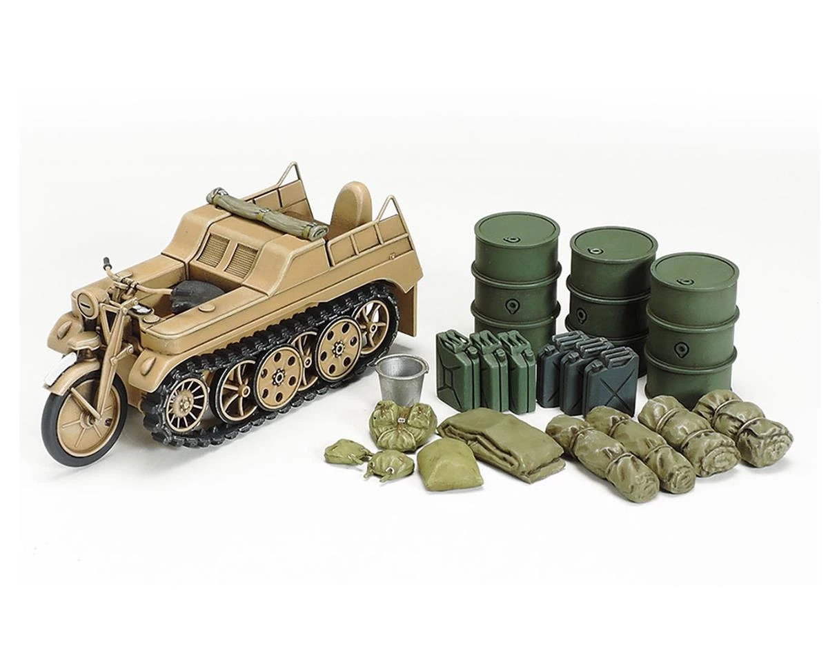 Tamiya German Luftwaffe Crew 1/48 Model Kit w/Kettenkraftrad (Winter) 4 Tamiya German Luftwaffe Crew 1/48 Model Kit w/Kettenkraftrad (Winter) - Image 2